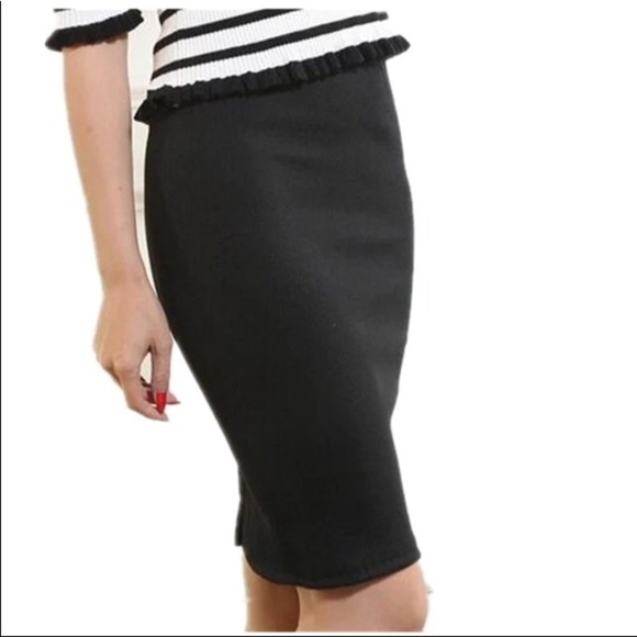 NWOT Knit Bodycon Skirt Size Small - Picture 5 of 7
